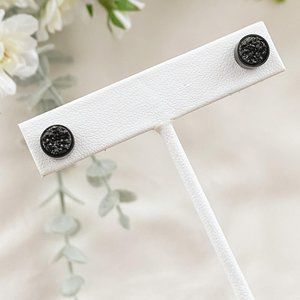 Regal Collection Black Raven Stud Earrings